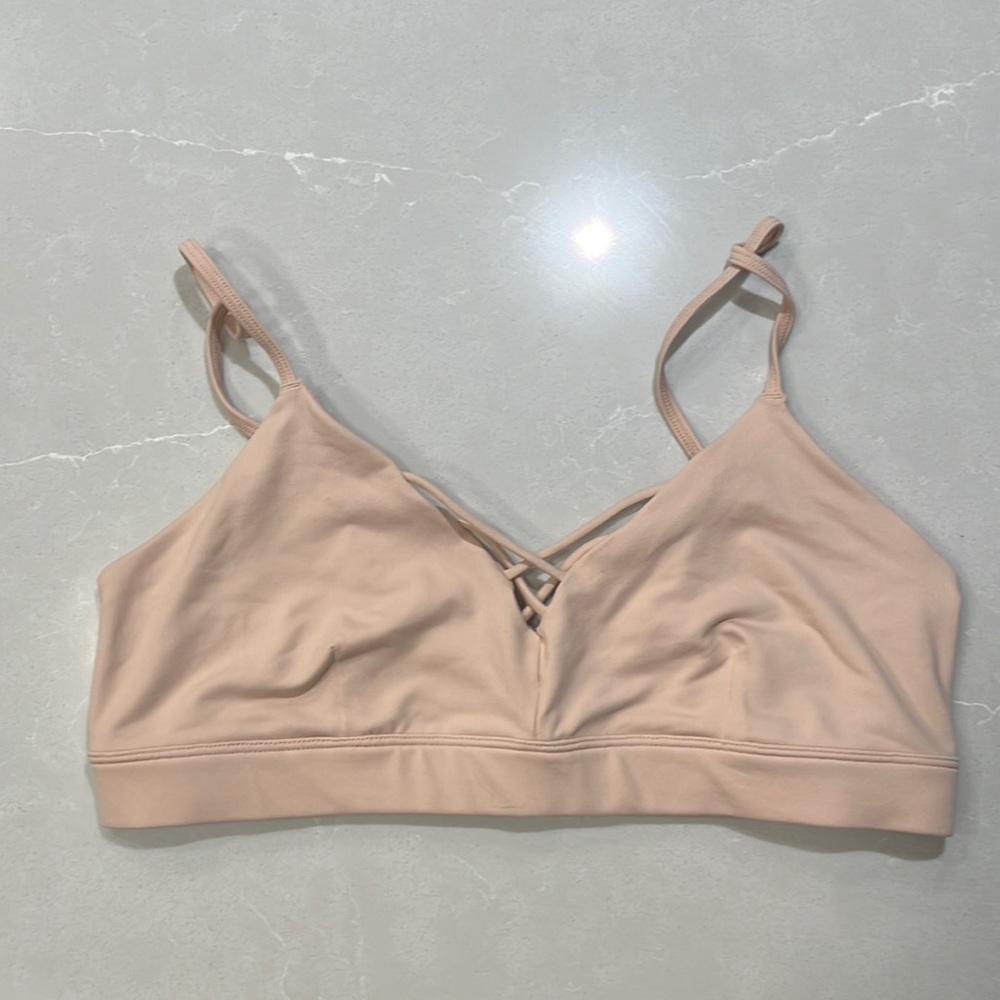 Alo Yoga bra (peach-pink) *like new*
